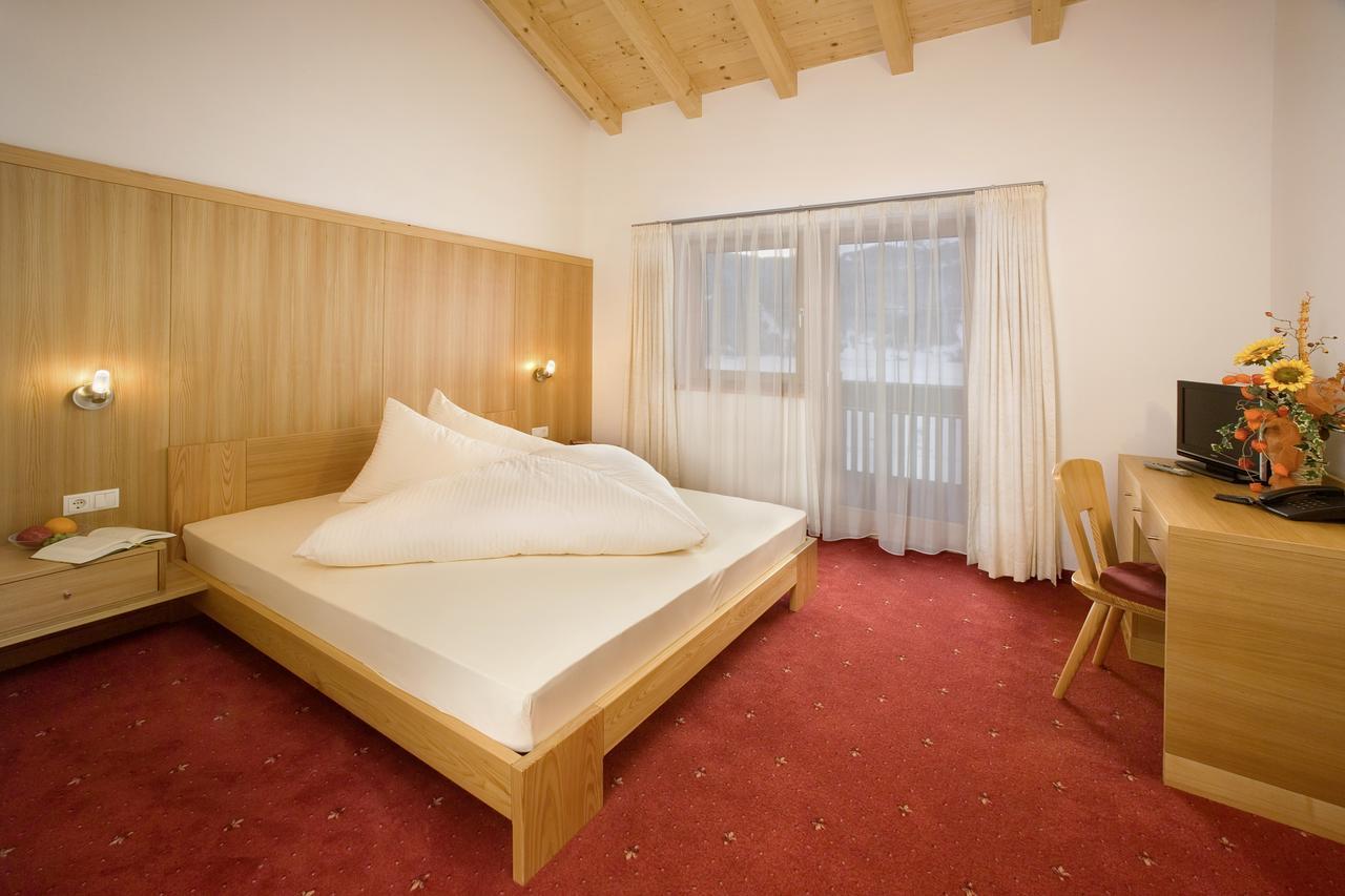 Residence Garni Alpenstern Resia Buitenkant foto